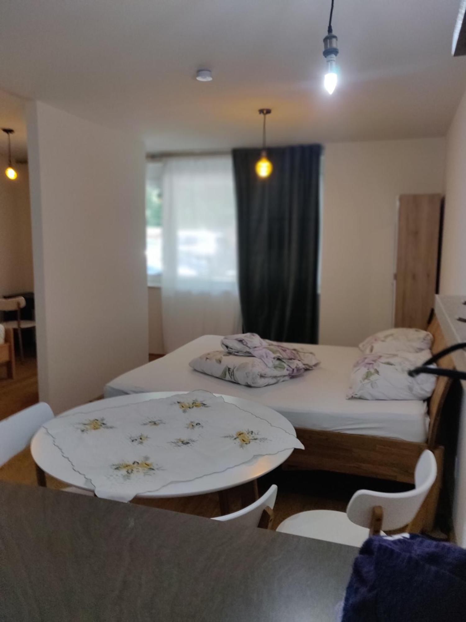 Appartement With Parking, Great Surroundings